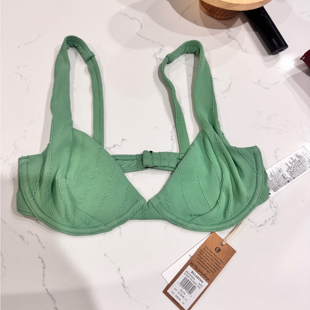 Billabong seafoam green NWT bikini top